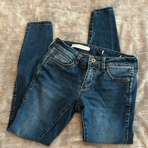 Anthropologie Pilcro and the Letter Press Mid Rise Skinny Jeans